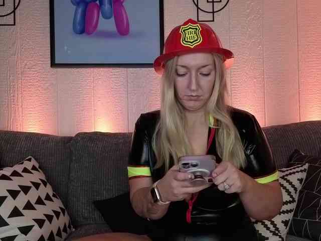 lucyallen4201 webcam