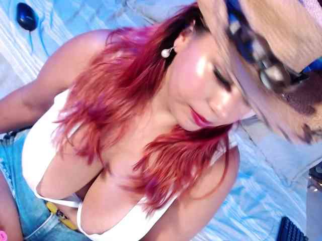 GatuSexx webcam