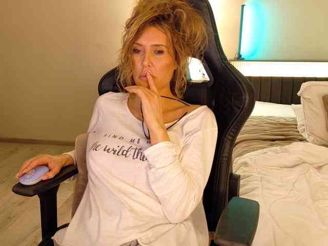 Amex369 webcam