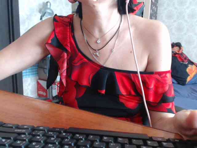 naked_taxi_dispatcher webcam