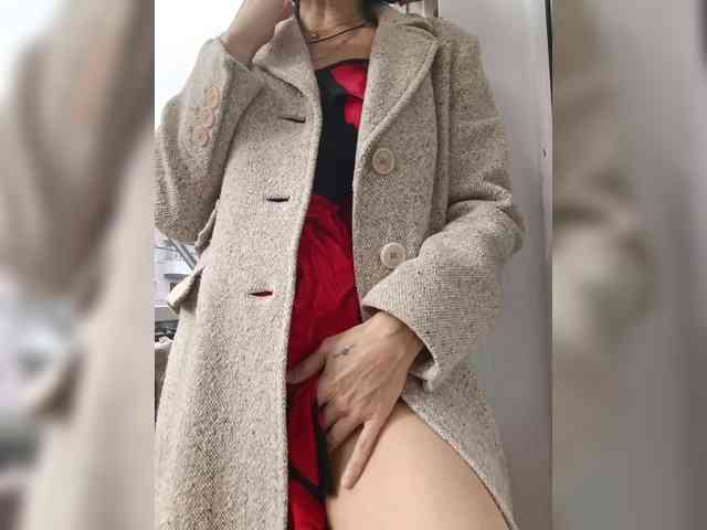 naked_taxi_dispatcher webcam