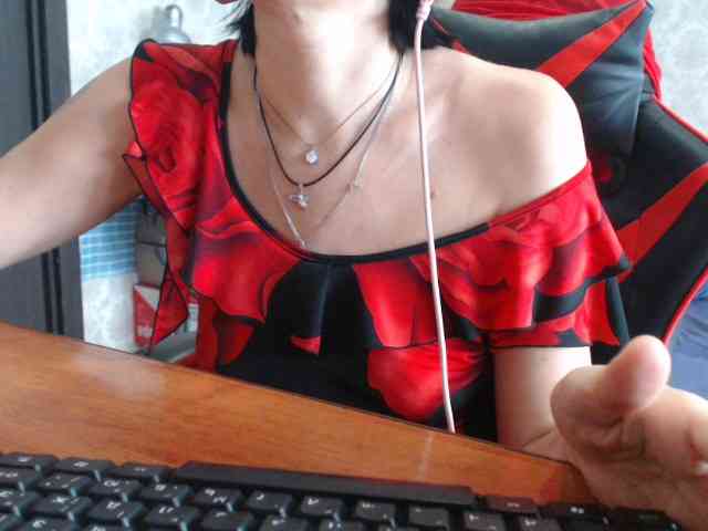 naked_taxi_dispatcher webcam