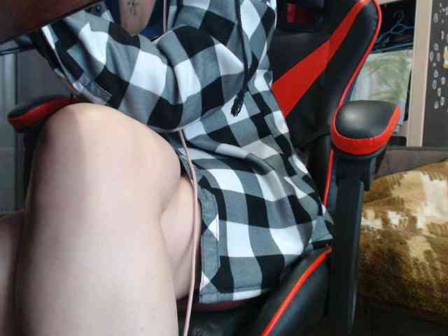 naked_taxi_dispatcher webcam