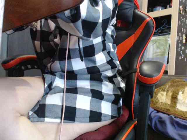 naked_taxi_dispatcher webcam