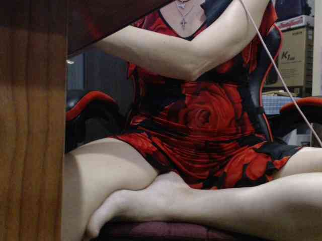 naked_taxi_dispatcher webcam