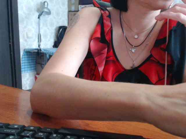 naked_taxi_dispatcher webcam