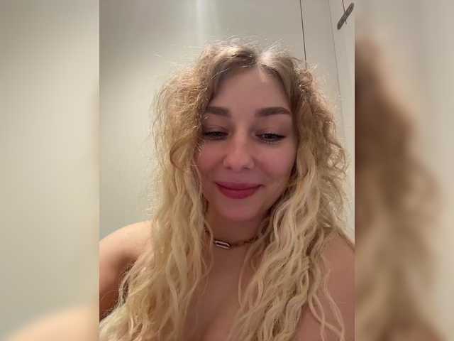 Entra en el chat con el modelo JJane- JJane-