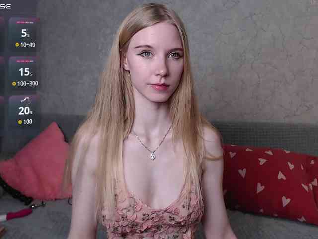 cutieblondegirl webcam