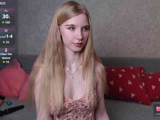 cutieblondegirl webcam
