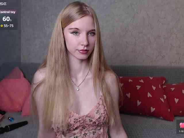 cutieblondegirl webcam