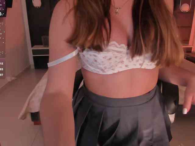 CarolineGrace webcam