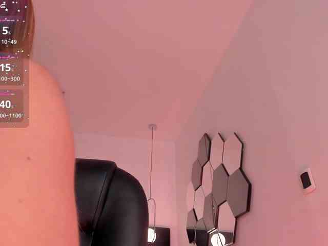 CarolineGrace webcam