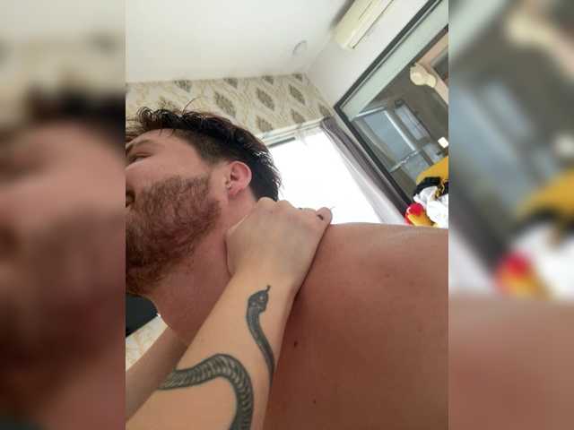 Vai a chattare su SukubOverlord SukubOverlord