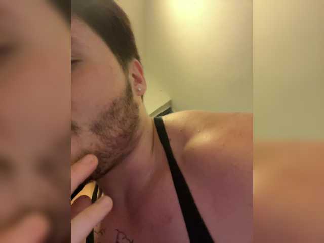 Accedi alla chat con il nickname SukubOverlord SukubOverlord