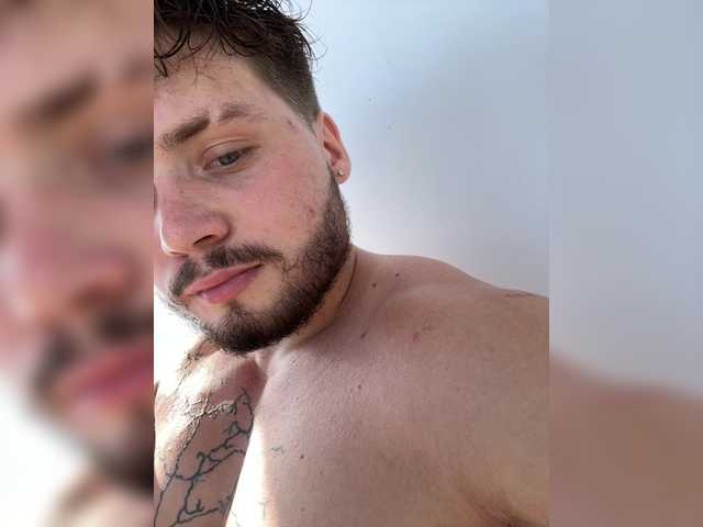 Vai a chattare su SukubOverlord SukubOverlord