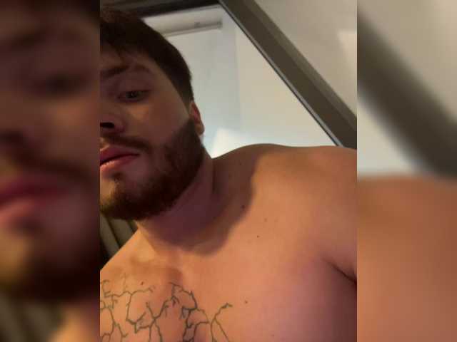 Vai a chattare su SukubOverlord SukubOverlord