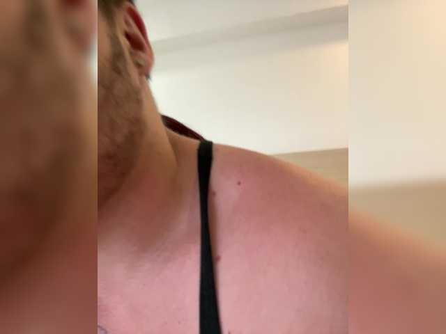 Accedi alla chat con il nickname SukubOverlord SukubOverlord