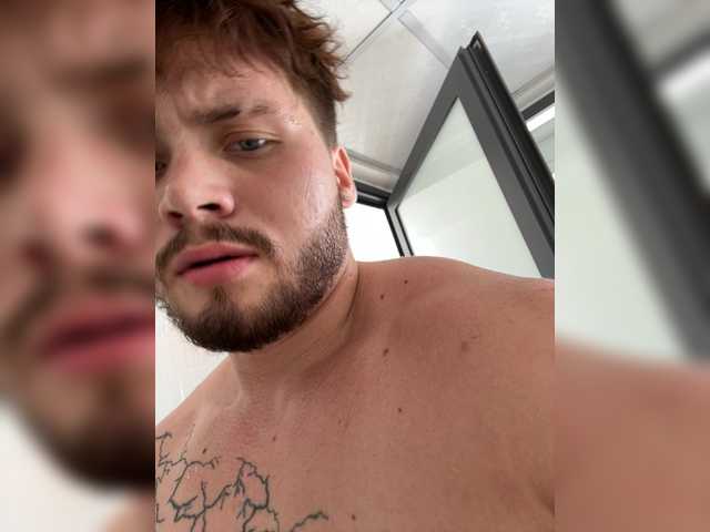 Vai a chattare su SukubOverlord SukubOverlord