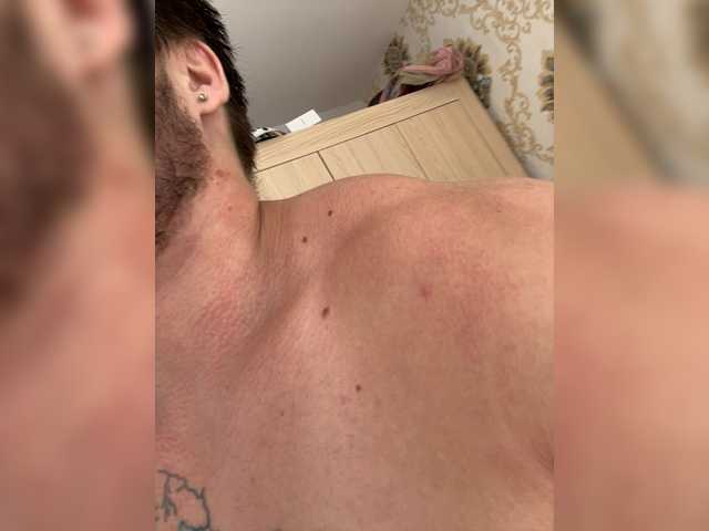 Vai a chattare su SukubOverlord SukubOverlord