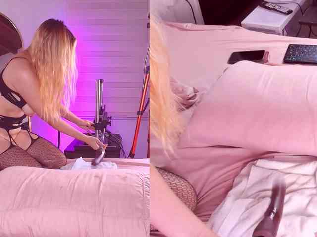 Classy-Carrie webcam