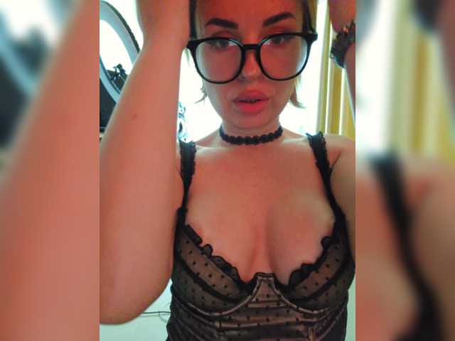 Gratis Live Sexcam mit Minni_Mia Minni_Mia