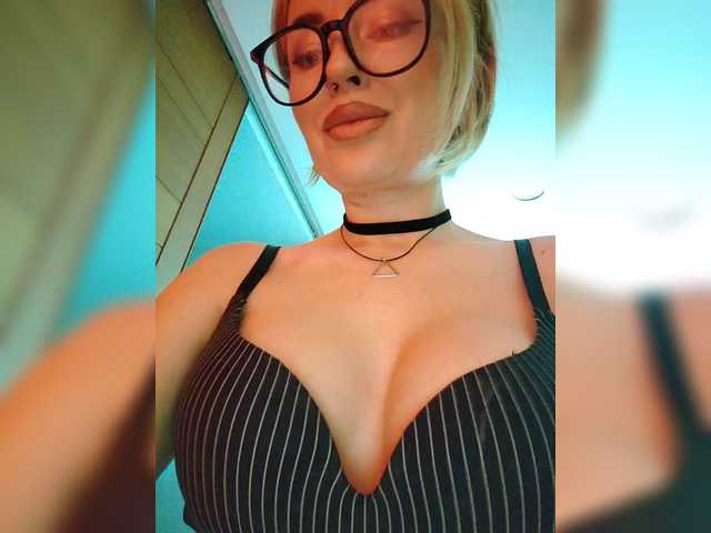 Gratis Live Sexcam mit Minni_Mia Minni_Mia