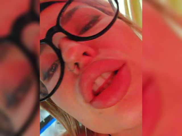 Gratis Live Sexcam mit Minni_Mia Minni_Mia