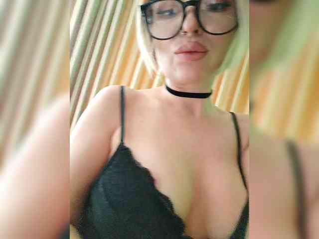 Minni_Mia webcam