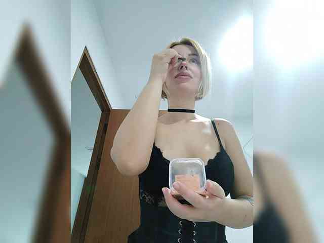 Minni_Mia webcam