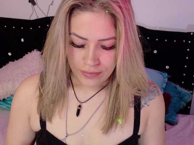 Alexa_lopez webcam
