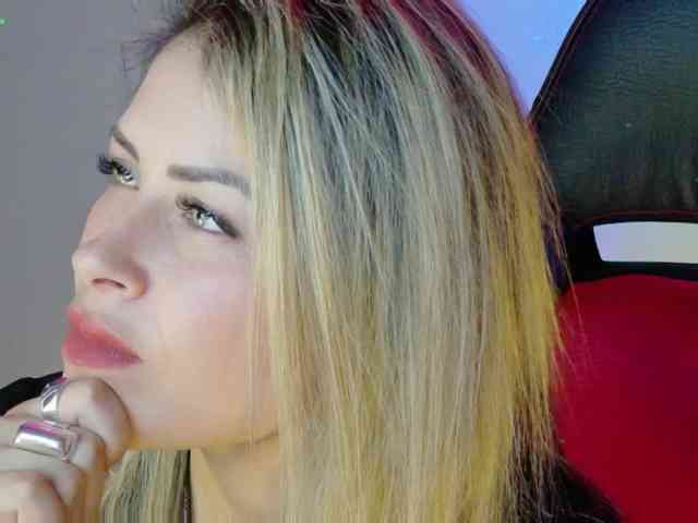Alexa_lopez webcam