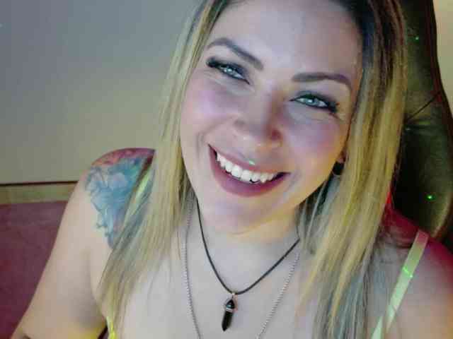 Alexa_lopez webcam