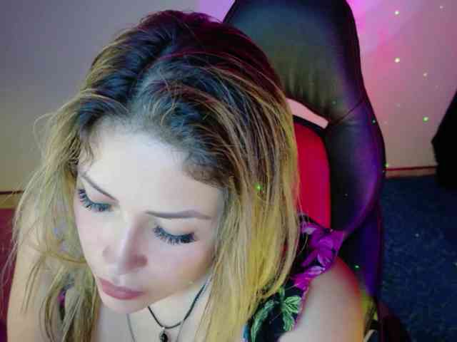 Alexa_lopez webcam