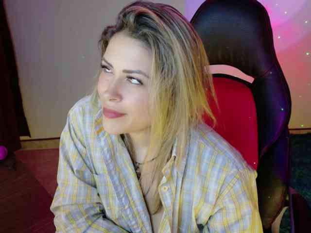Alexa_lopez webcam