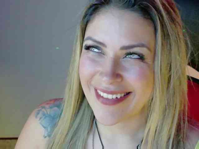 Alexa_lopez webcam