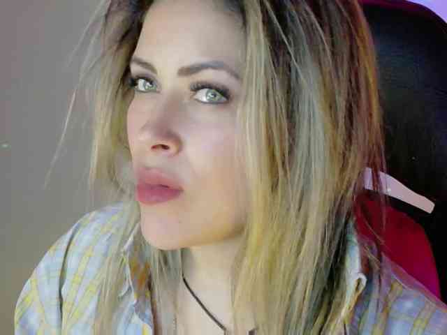 Alexa_lopez webcam