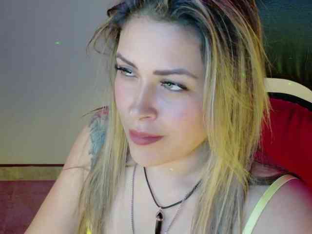 Alexa_lopez webcam