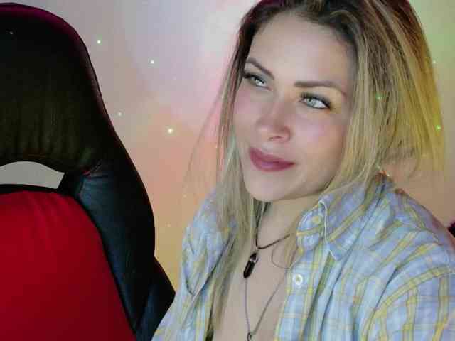 Alexa_lopez webcam