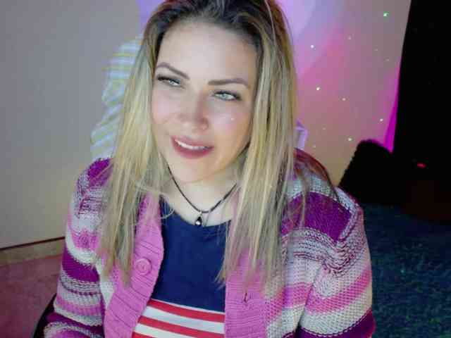 Alexa_lopez webcam