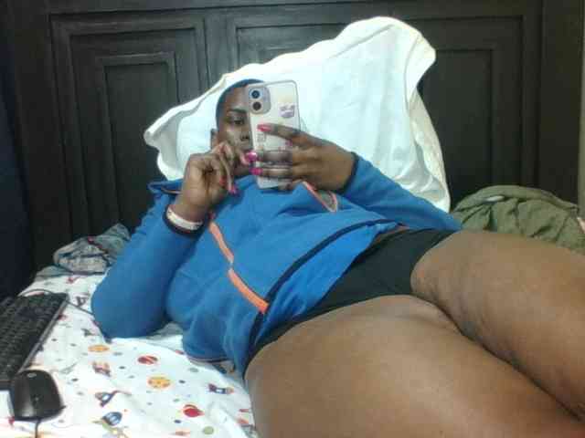 Sexyblacktits webcam