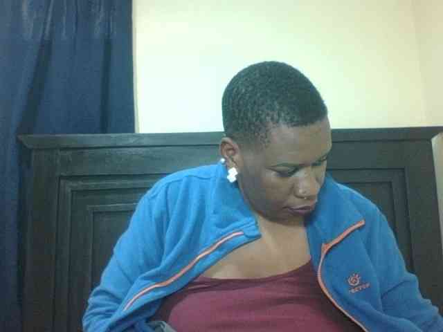 Sexyblacktits webcam