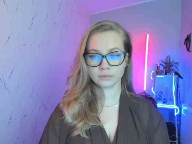 hollyBB webcam