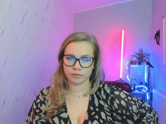 hollyBB webcam