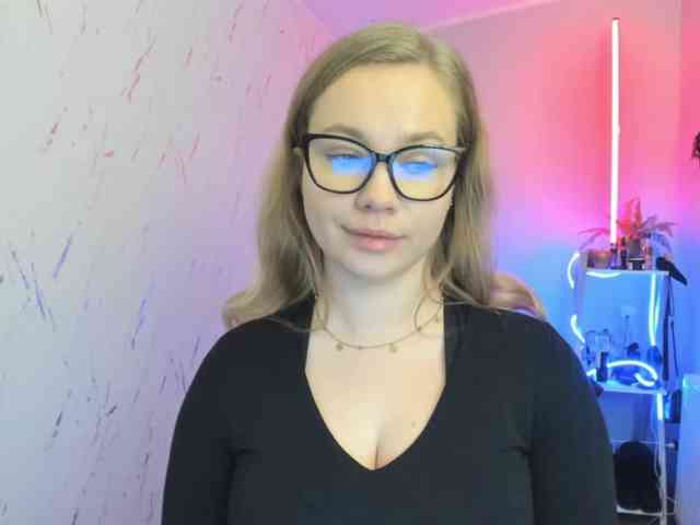 hollyBB webcam
