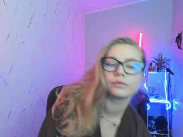 hollyBB webcam