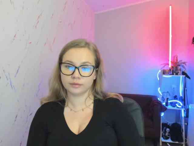 hollyBB webcam