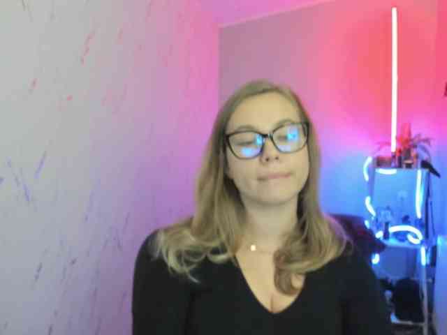 hollyBB webcam