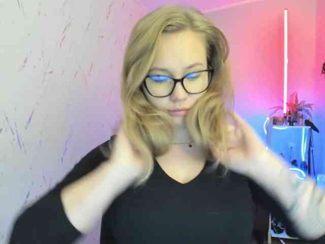 hollyBB webcam