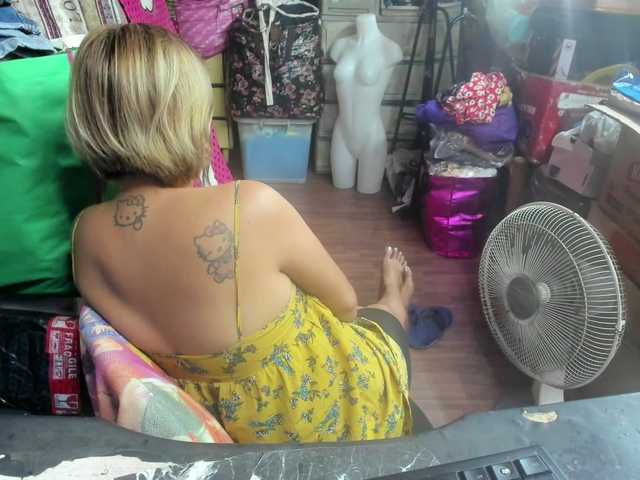 AthenaMoran webcam