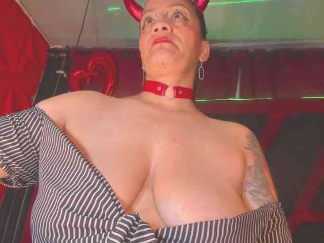taylorhardcor webcam